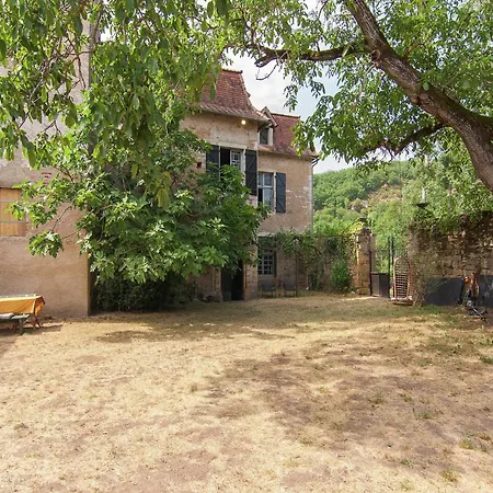 Holiday home Historic Mansion By The River Lot In C Nevi Res