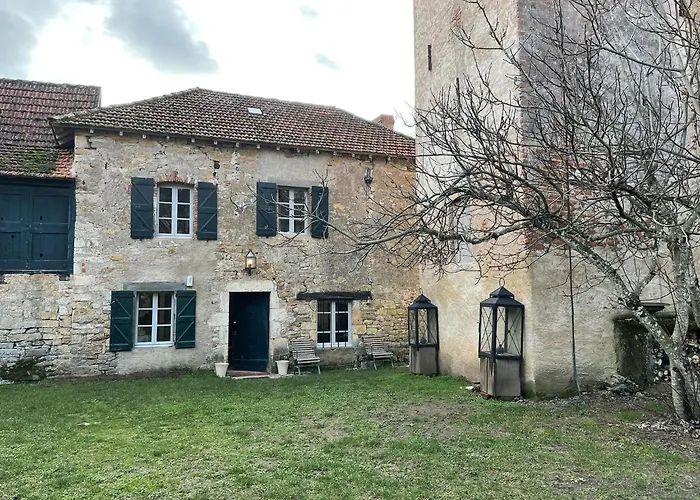 Tatil Evi Historic Mansion By The River Lot In